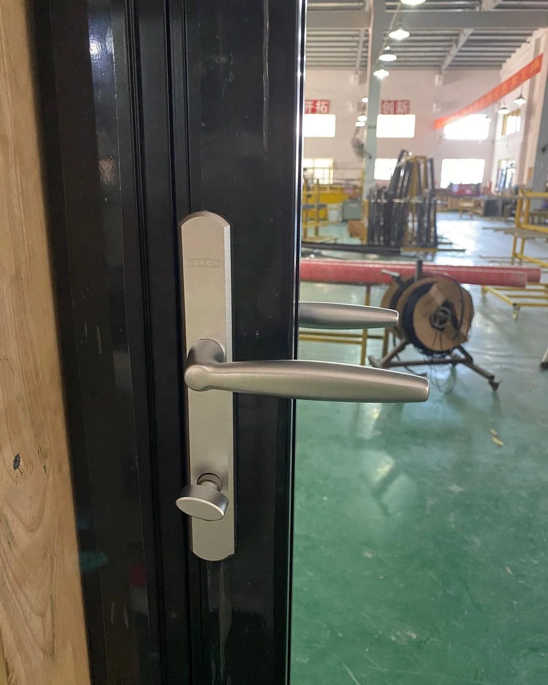 Commercial  Shop Windproof Folding Door Soundproof Exterior Bifold Doors Accordion Bi-folding Doors