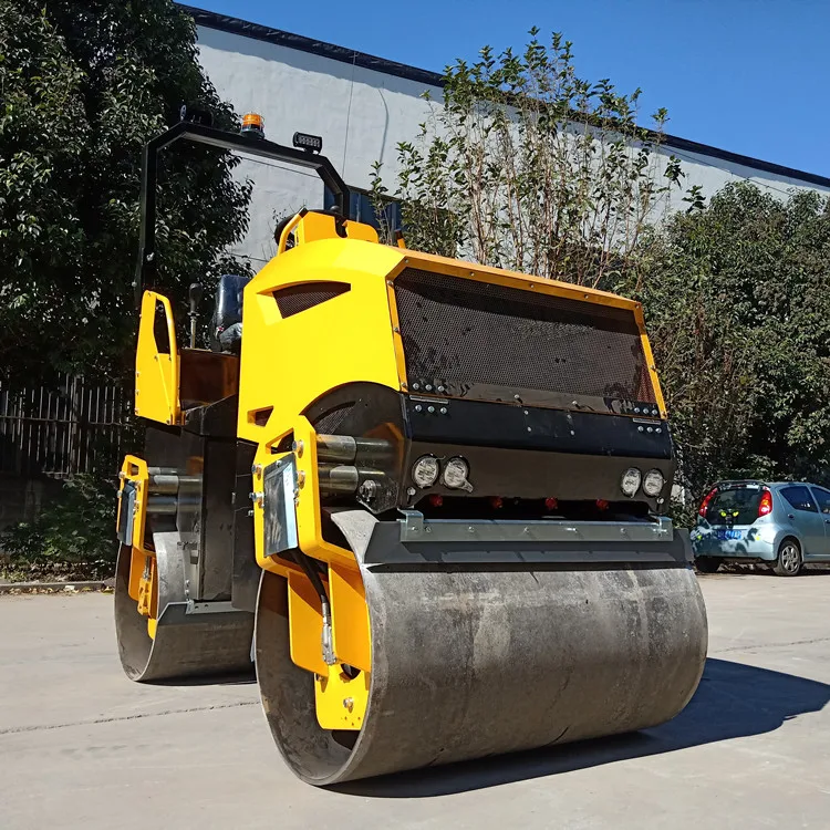 China full hydraulic road roller 4 ton ride on double drum Japan diesel