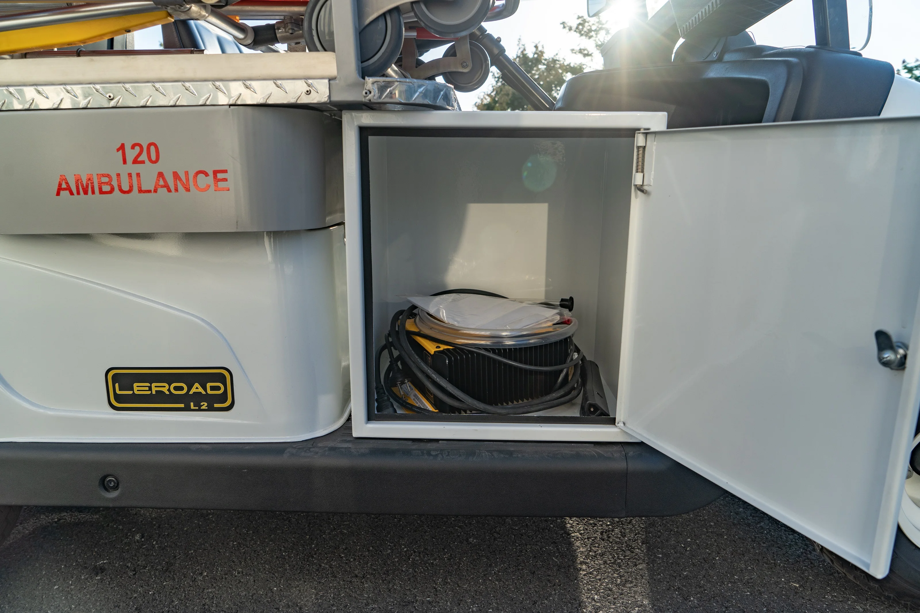 LEROAD NEW MODEL L2 Ambulance Car Durable High Efficiency Convenient 2 Seats Utility Vehicle