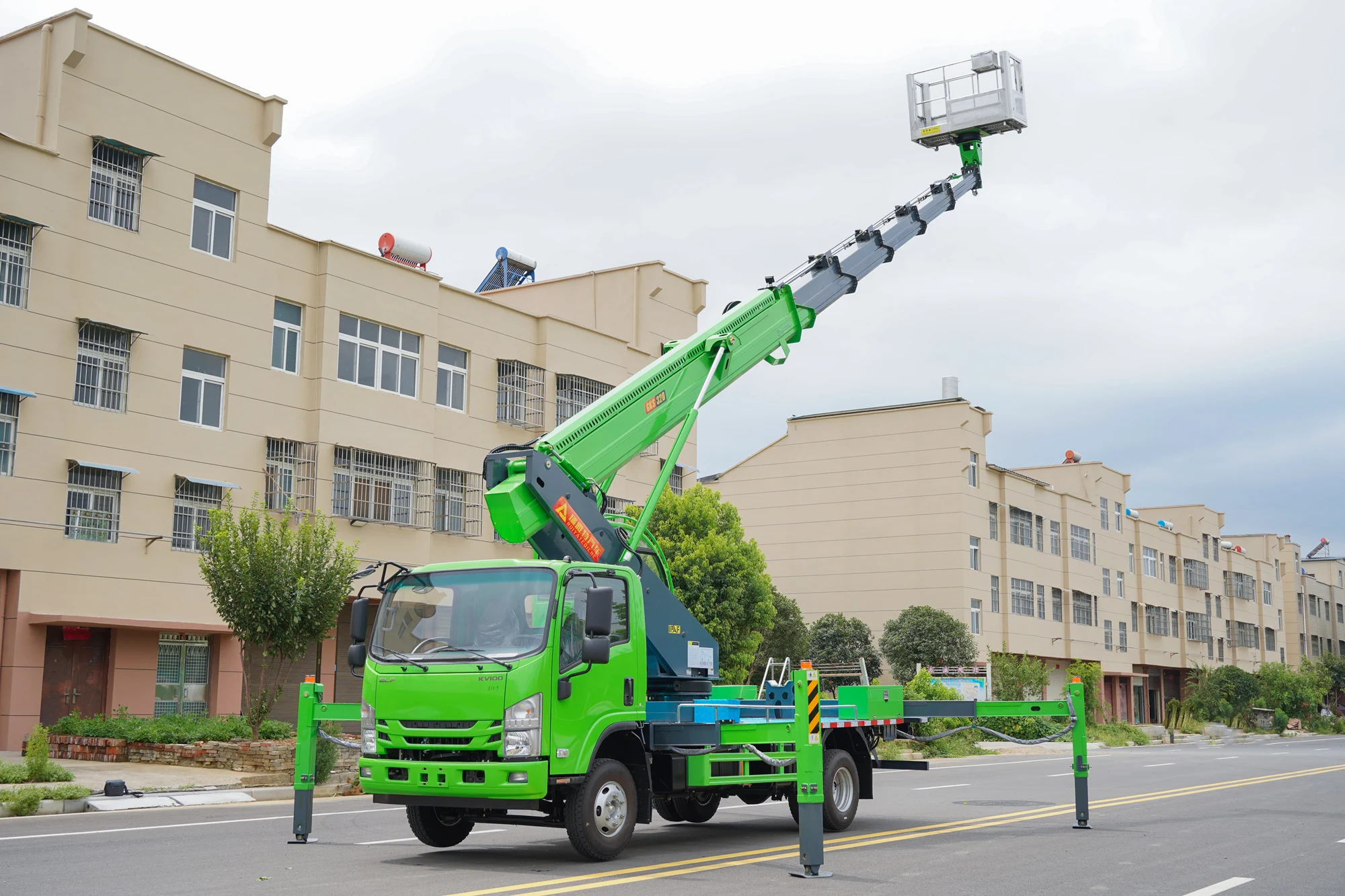 Ruiyate hot selling products Isuzu aerial work truck