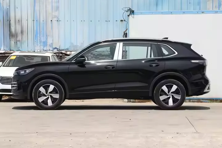 2024 Tiguan L R-Line Dragon Edition SUV 330TSI Outstanding Two-Wheel Drive VW Tiguan New Energy Vehicle Gasoline Sale