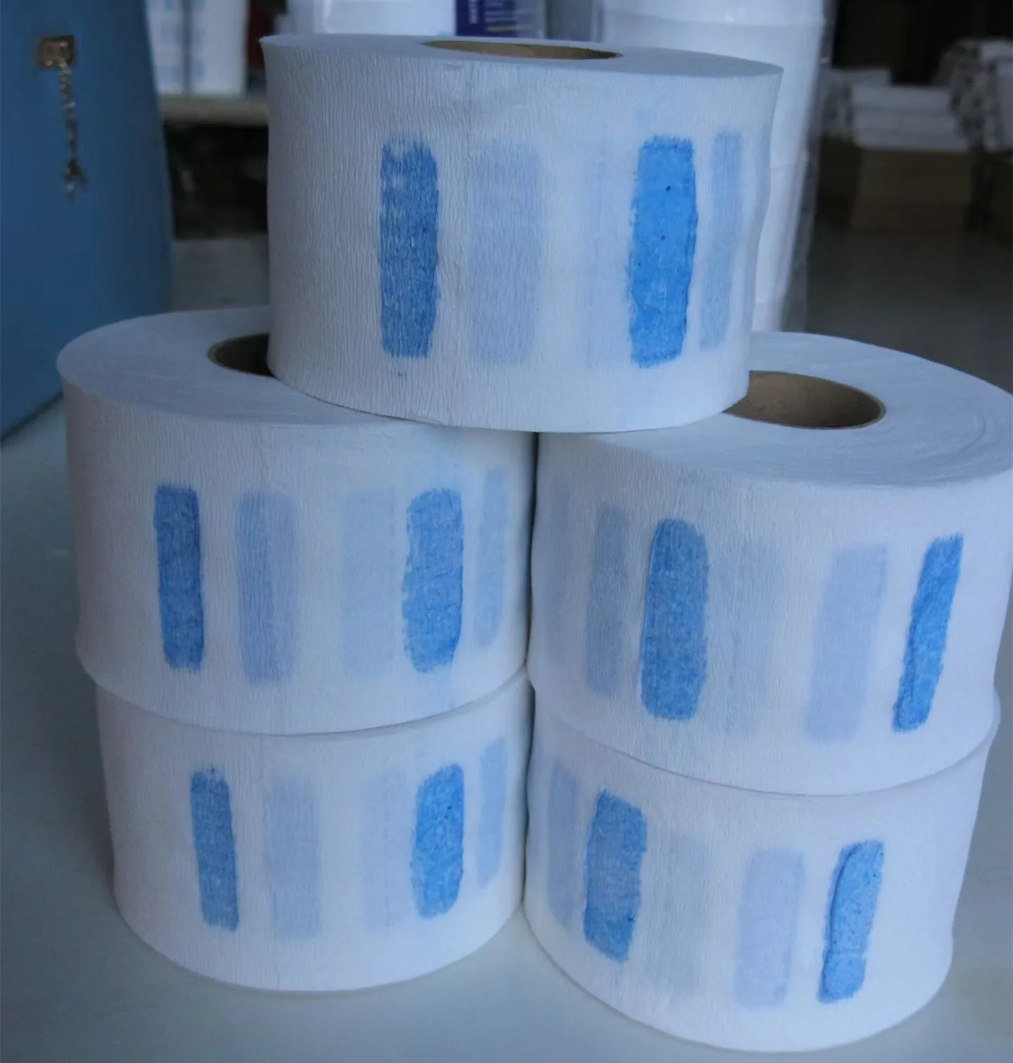 Factory Wholesale High Quality Wood Pulp White Waterproof Barber Shop Neck Paper Strips Ruffles for Hair Salon Barber Paper