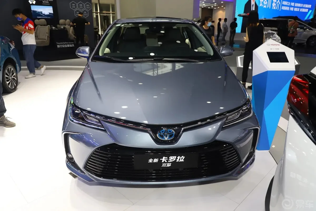 2024 China second hand petrol 1.8L Two engines corolla auto vehicles used gasolina electric hybrid sedan cars