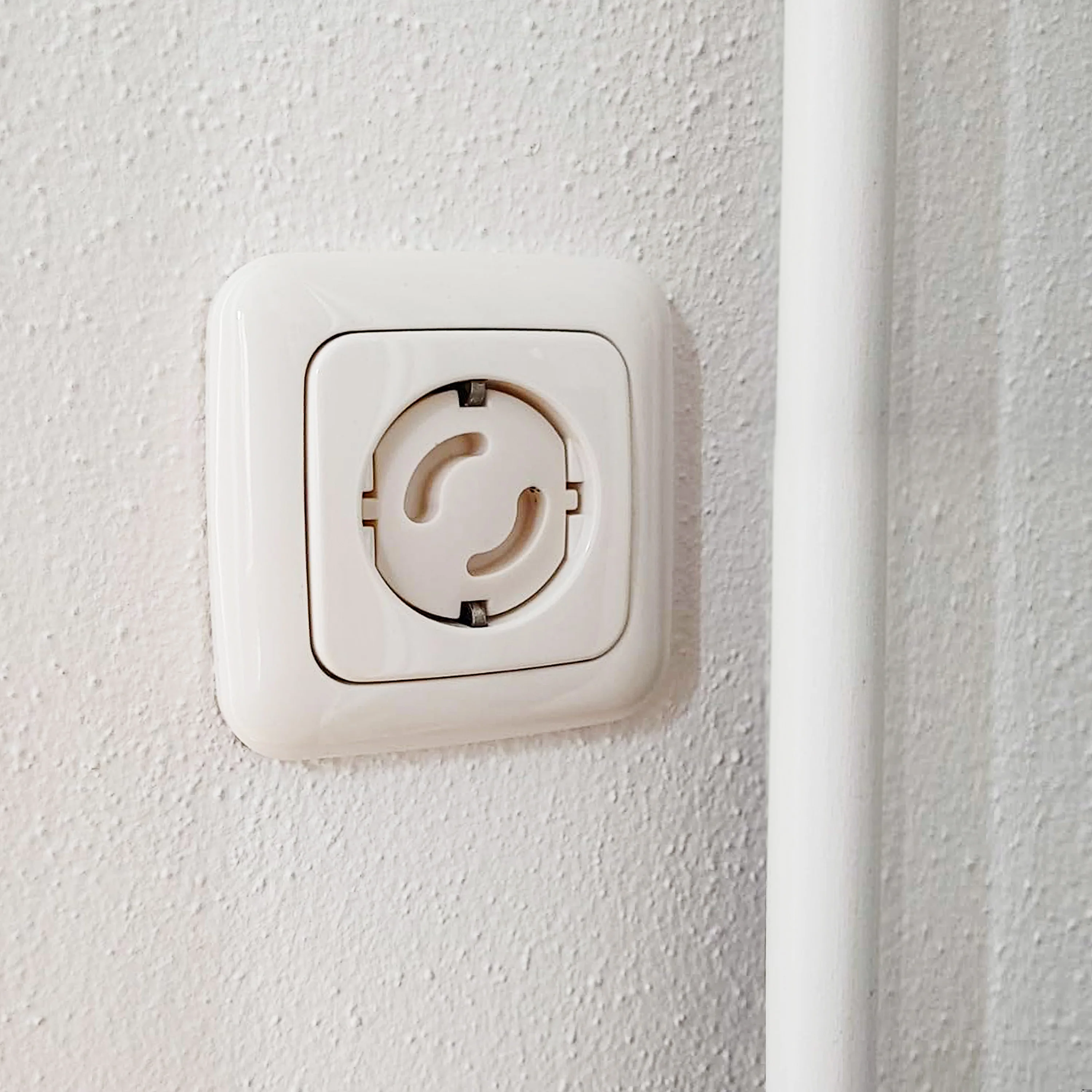 20 PCS Safety Outlet Covers Baby Proofing Electrical Socket Outlet Plugs