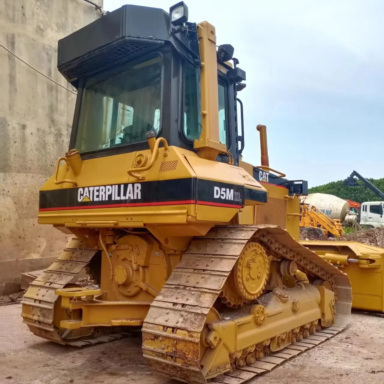 Second-hand D5M  CAT Bulldozer Caterpillar crawler tractor used Caterpillar CAT D5M good running condition bulldozer machines