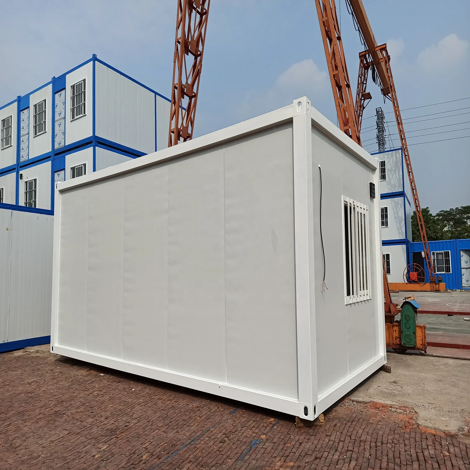 Плоский пакет 20 футов 40 футов Жилая сборный контейнер для дома рабочий контейнер для общежития с кухонной