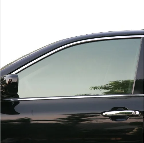 High permeability and high heat insulation glass film of automobile front bumper