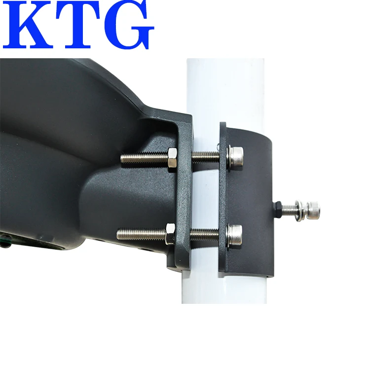 Aluminium solar LED street light with remote control 50w 60w 80w 100W 150W IP65 waterproof AIO street lamp with pole bracket