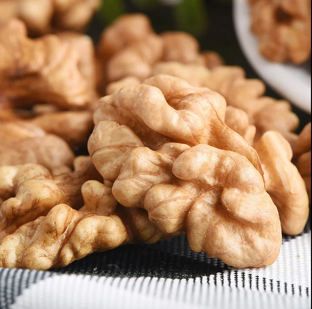 Low MOQ Best Price 185 Walnut Nuts wholesale Top Class Walnut In shell Dried Style Raw Walnut 32mm