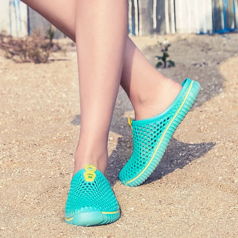 The New Summer Couples Sandals Which Are Fashionable Slip-proof and Wear-resistant Casual Couples Sneakers Clogs