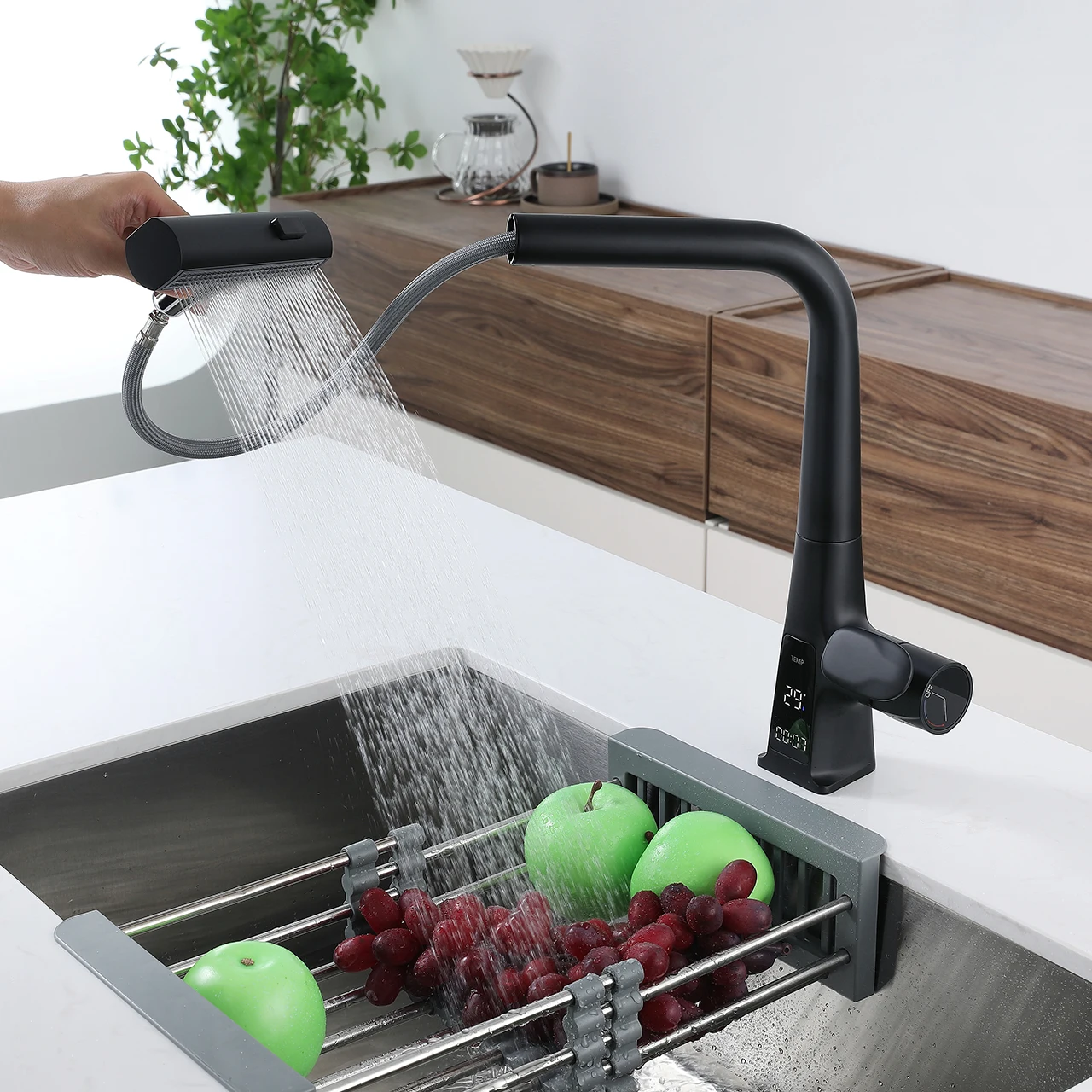 Hot Selling SUS 304 Handheld Mixer Kitchen Sink Tap Sprayer Single Hole Pull down Spray Head Kitchen Faucet