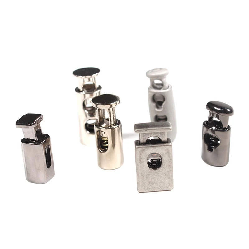 Дешевый вырезанный логотип с гравировкой, 2 отверстия, металлический шнур из цинкового сплава, пружинный переключатель, стопор для худи, шнурок, спортивная одежда