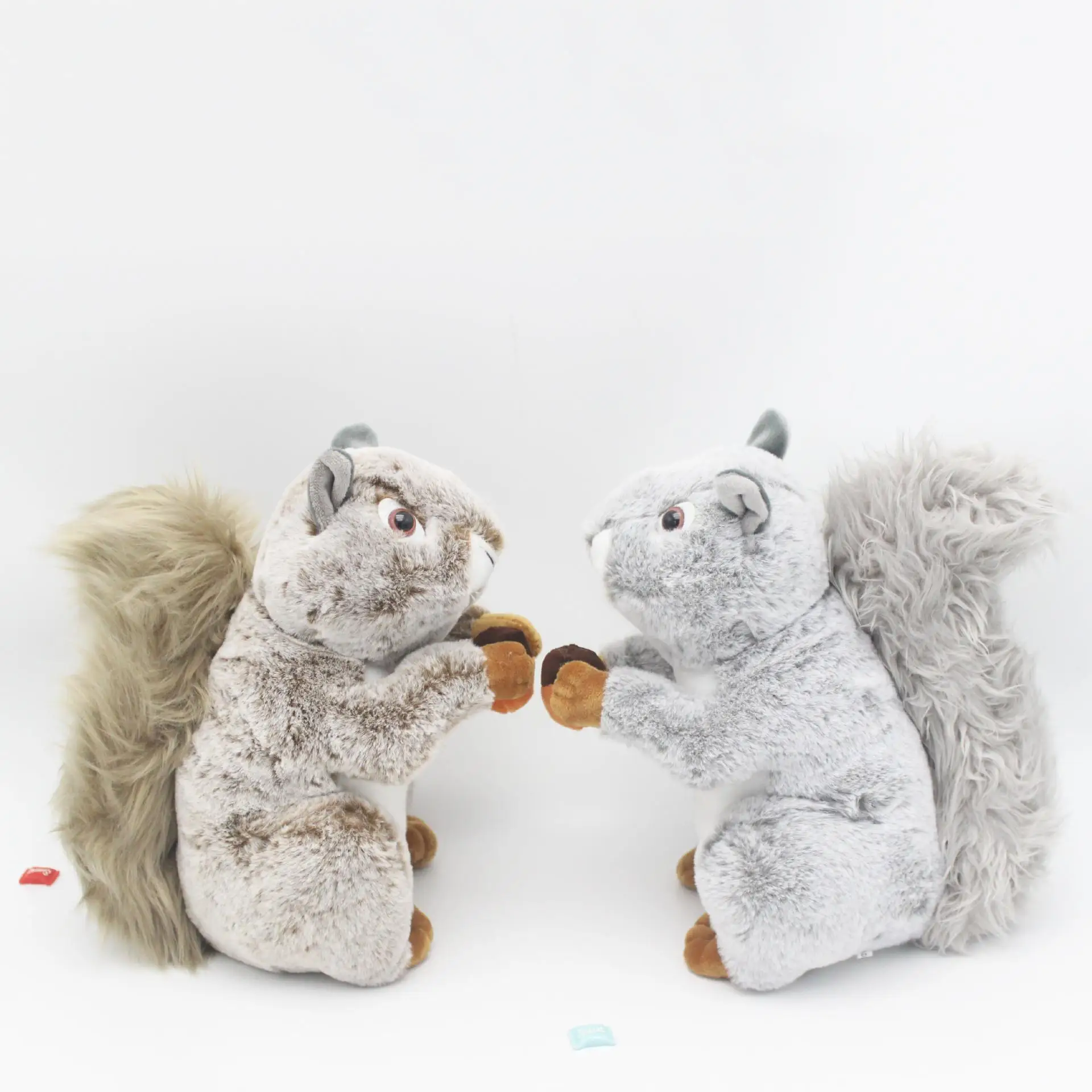 New simulation squirrel plush doll cute mini brown squirrel holding pine nuts plush toy animal stuffy toy wholesale