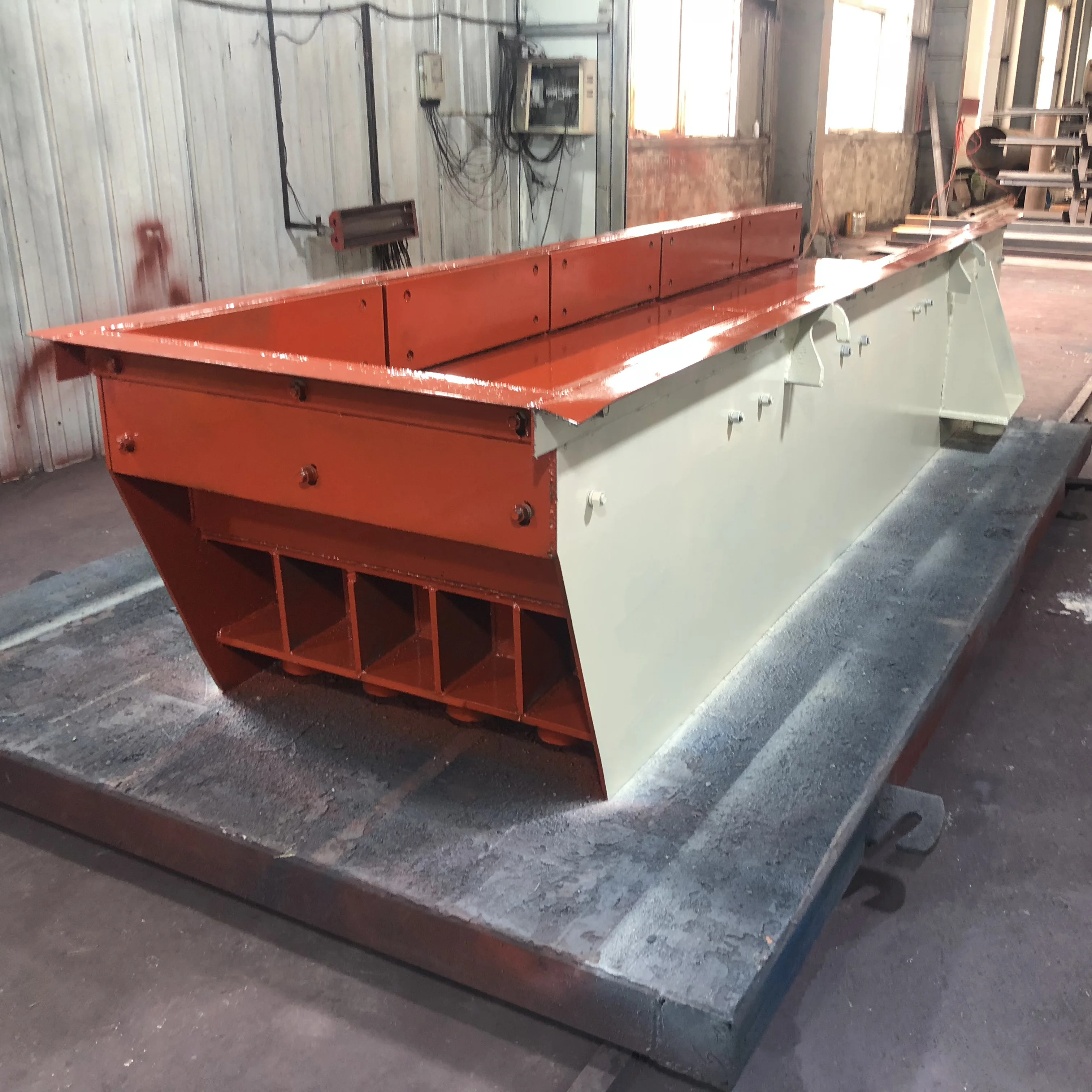small vibrating feeder hopper electromagnetic vibrating feeder vibration feeder hopper