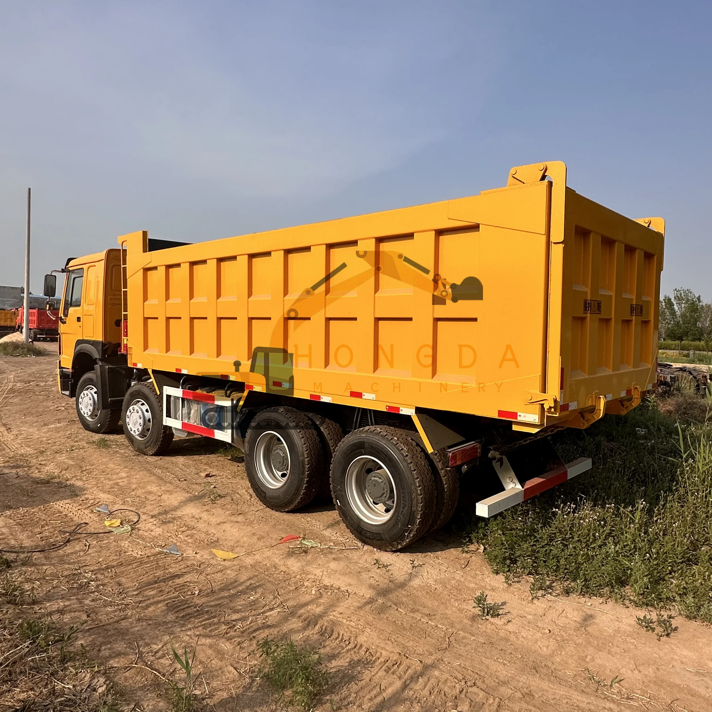 Sinotruk Howo 8x4 6x4 12 wheels 10 wheels Dump truck Tipper Truck / 30 ton tipper truck with low price