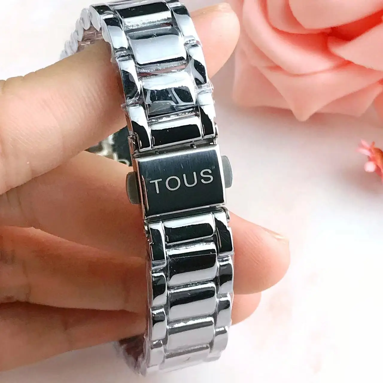 2023 Factory Wholesale TOUSes Watch Fashionable Exquisite Bar Nail Circle Watch Suitable for Men Women Watches