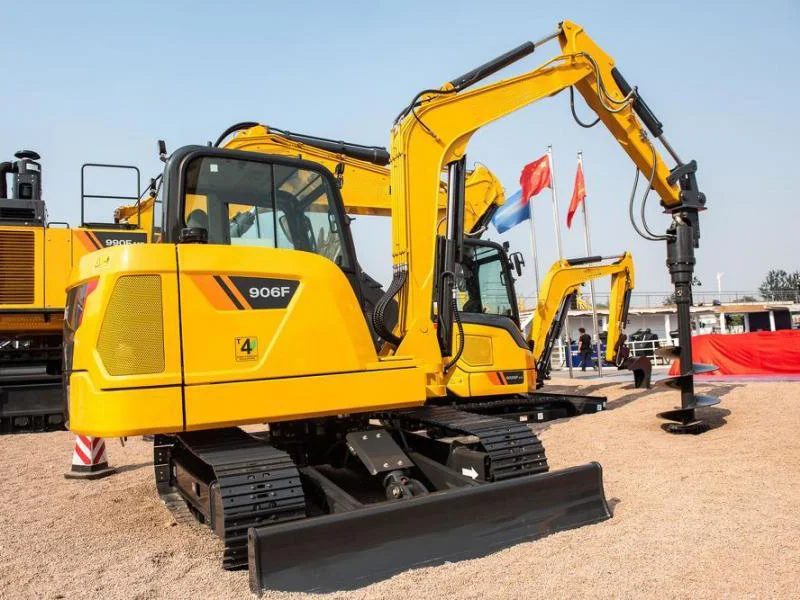 China popular sale brand high quality 6 ton small excavators CLG906E diggers for hot sale