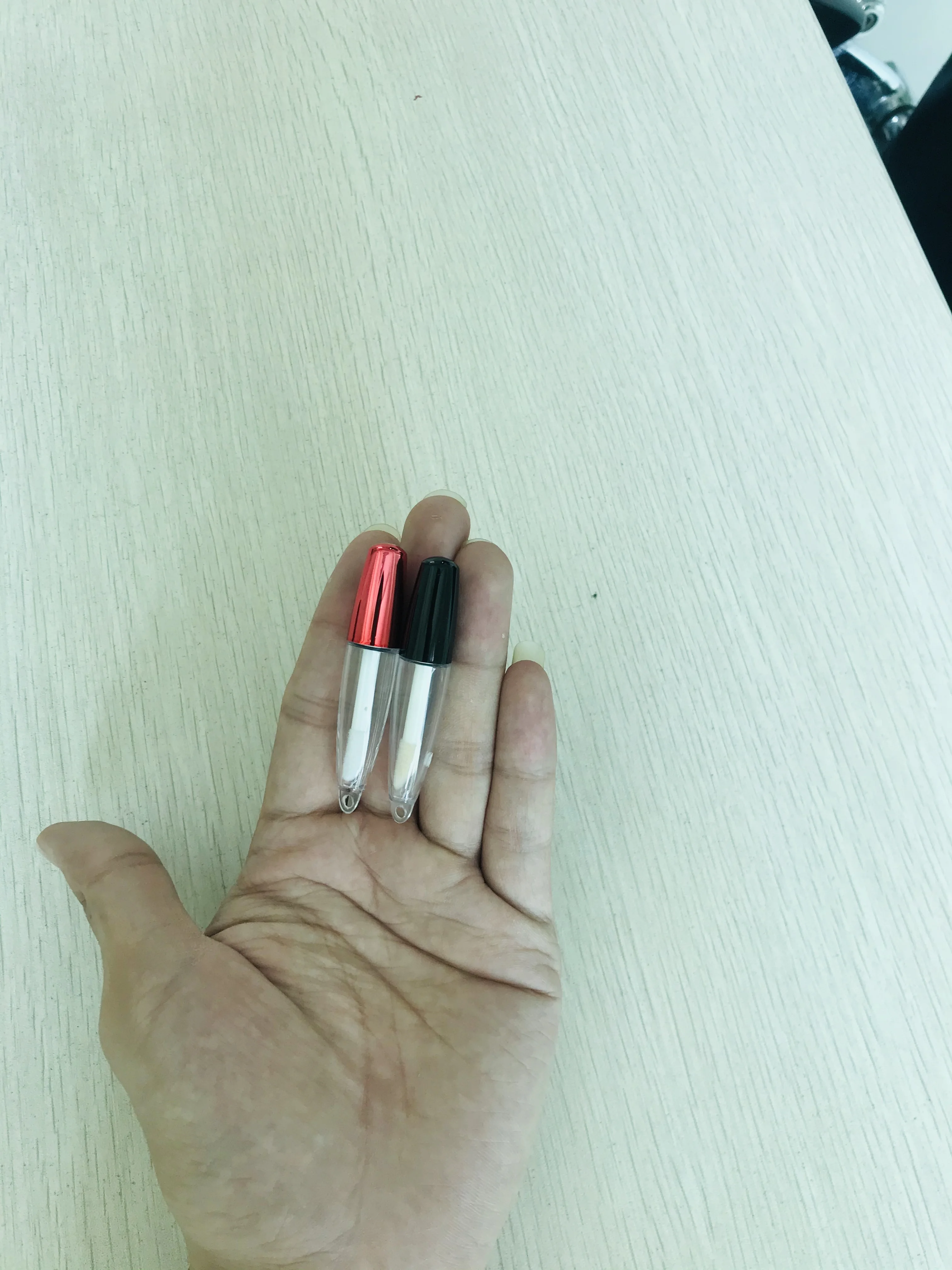 1ml 2ml 3ml cute mini lipgloss tube white hot sales lip gloss container new empty unique lipgloss tube with private logo