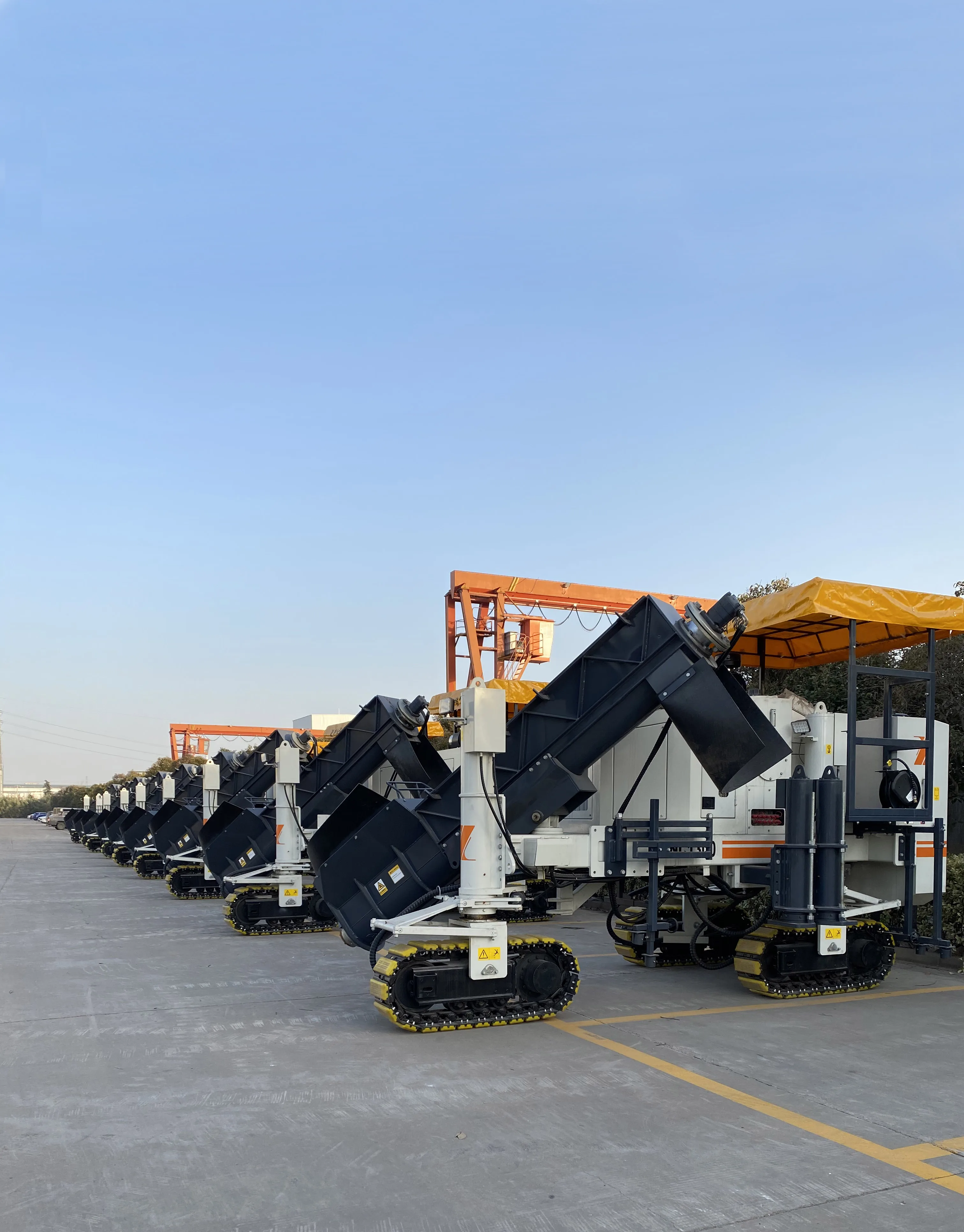 NC600 Road Concrete Curb Kerb Machine Slip Form Paver Used In