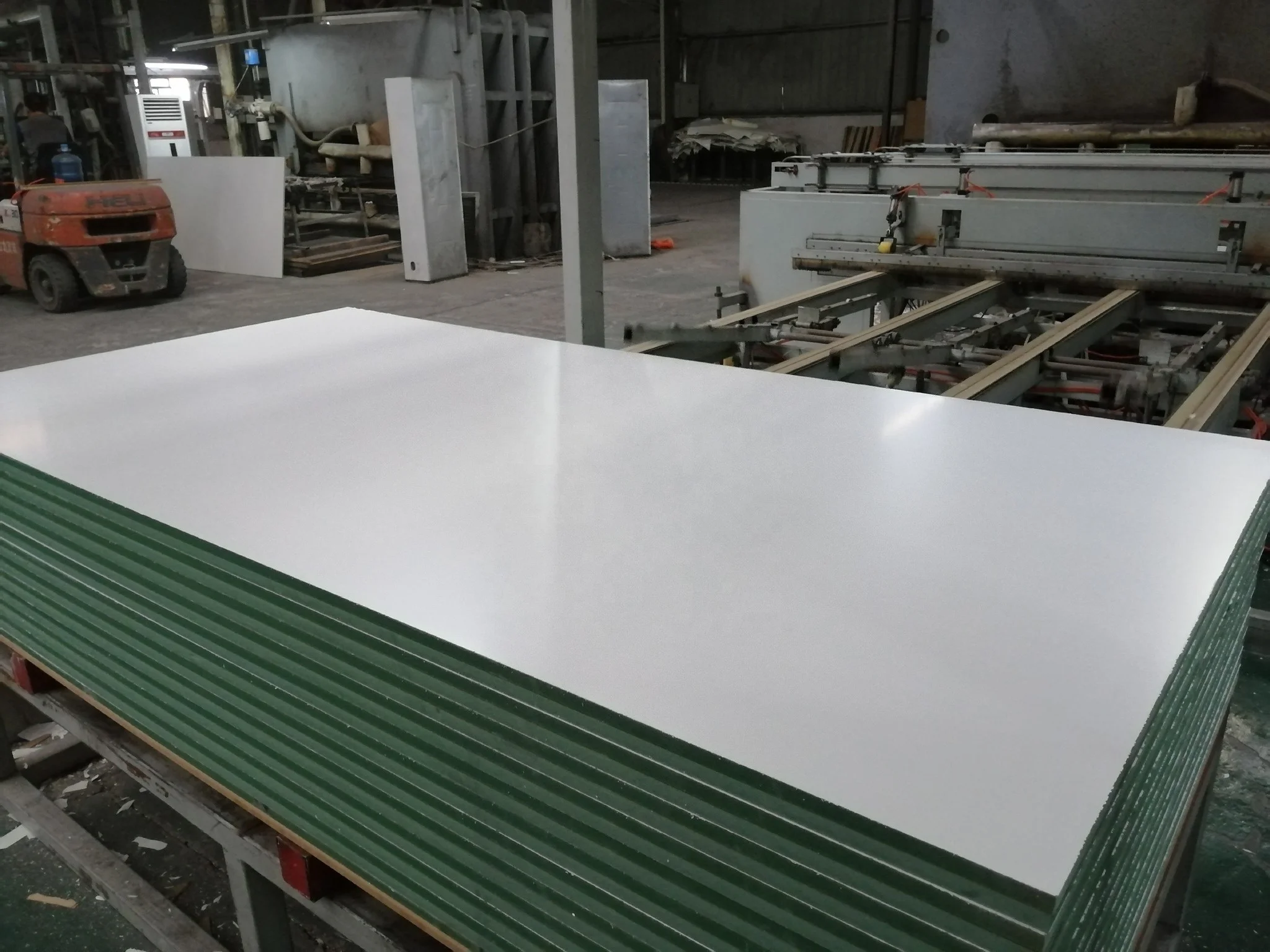 High Quality Double Sided Melamine Laminated Plywood  MDF