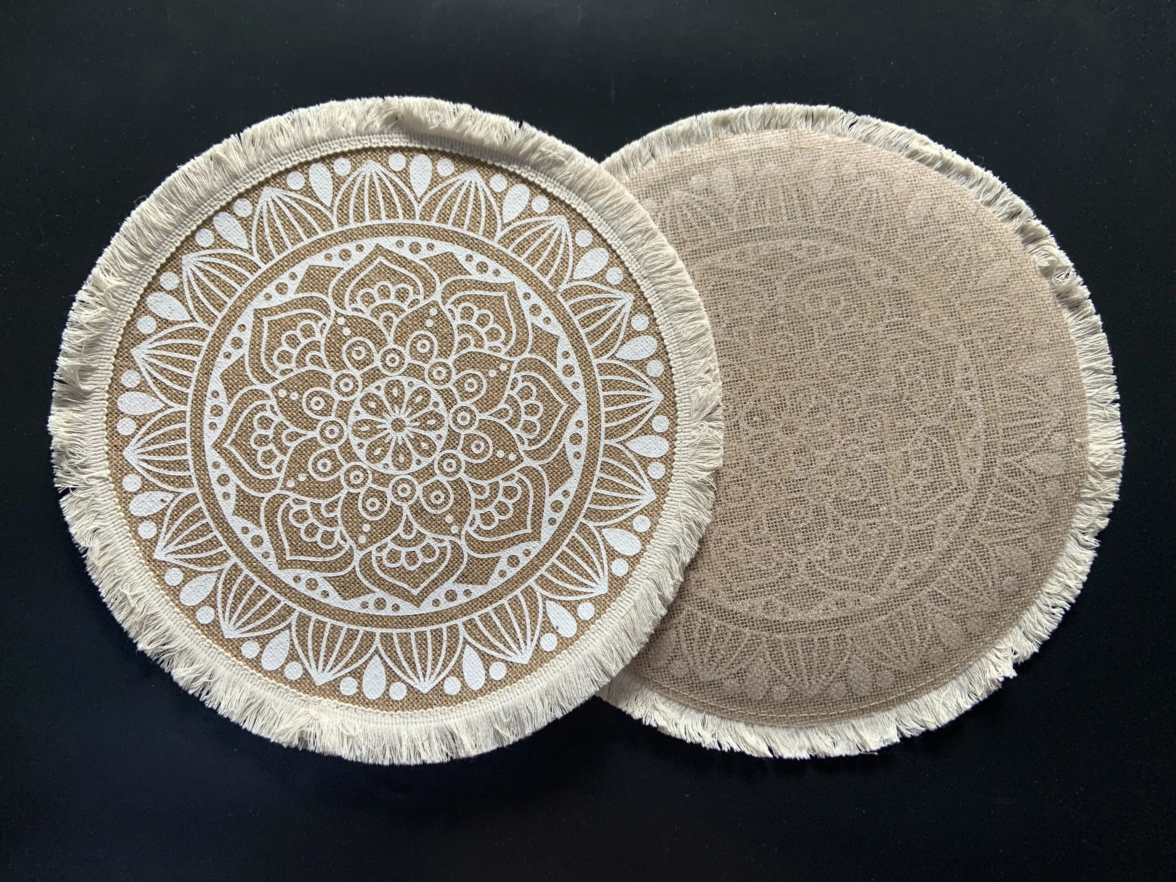 Wholesale Round Placemat Pompom Tassel Place Mats Jute Fringe Table Woven Boho Placemat Neutral Rustic Tablemats For Dining
