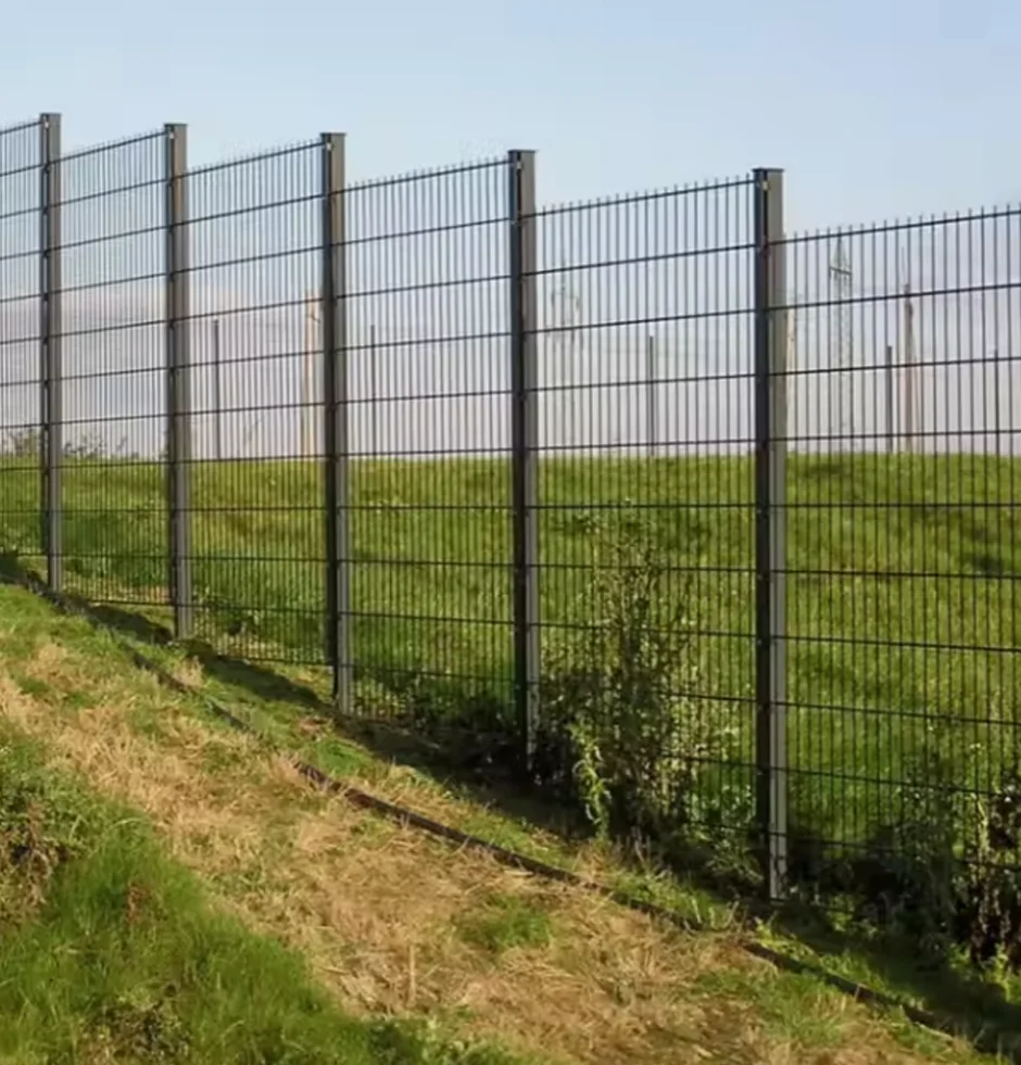 Affordable 3D Welded Wire Mesh Fence with Barbed Wire for Maximum Security in Your Garden