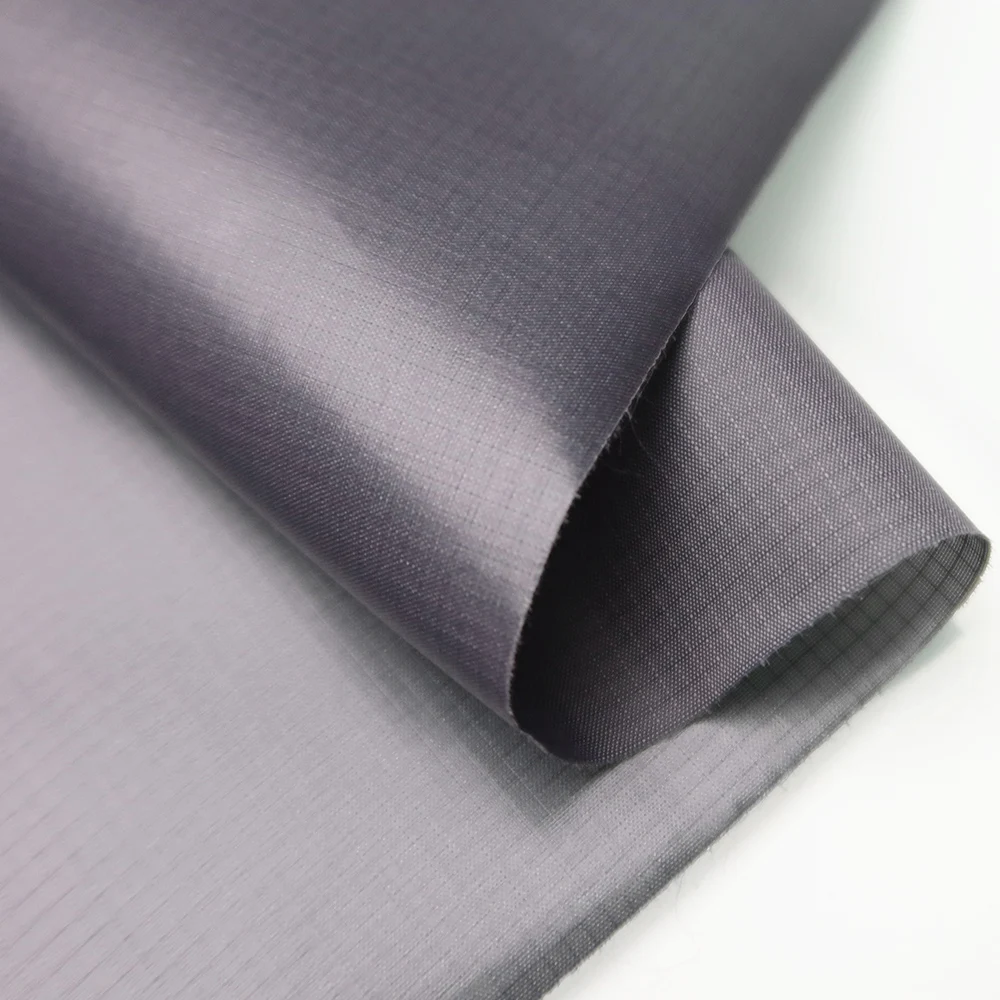 Ультралегкая нейлоновая ткань 70D с покрытием из термопластичного полиуретана