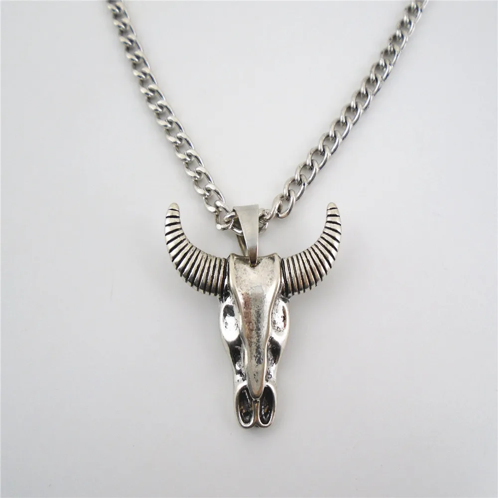 cowboy western of bull head pendant necklace