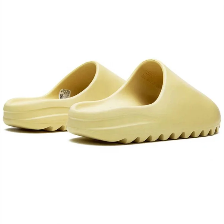 
China 2021 New Design Sandals Slipper Soft EVA Men Women Summer Yeezy Slides 