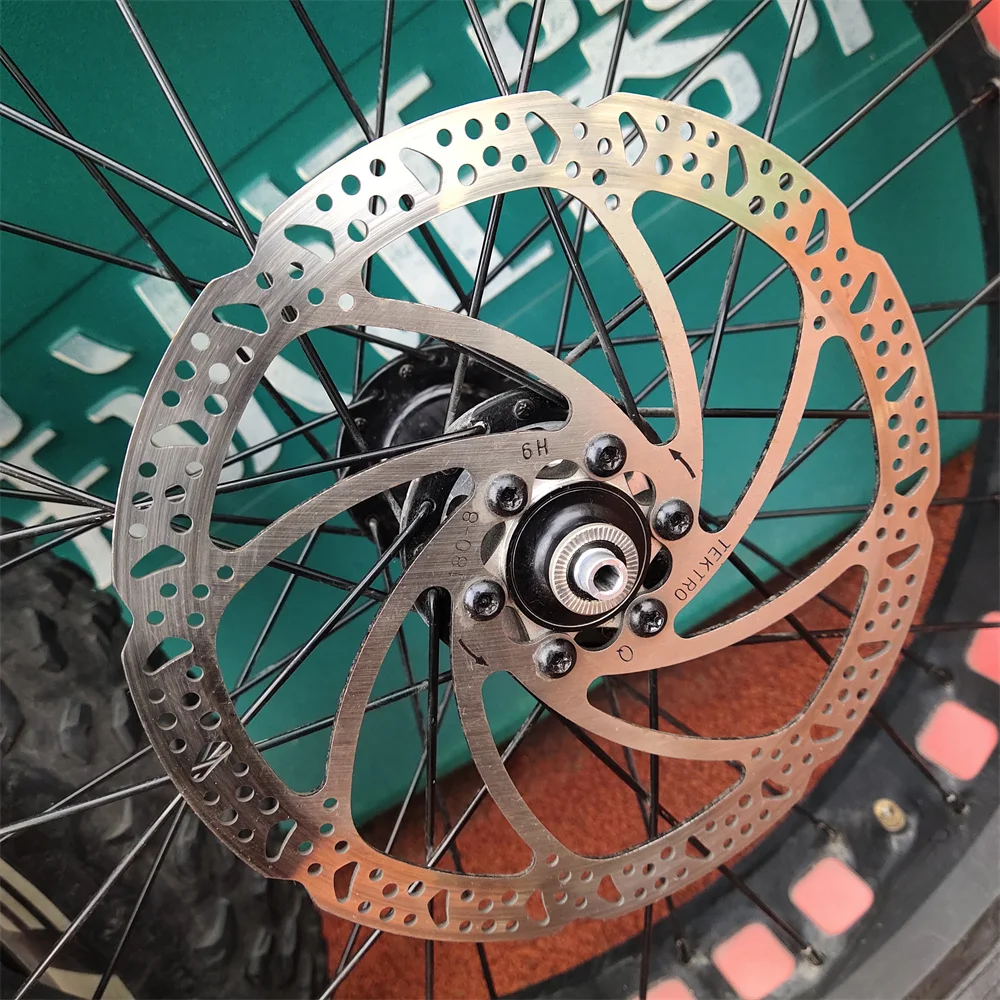 Fat bike wheel set Included ( Disc brake,  Tire, Shimano 8speed Free wheel)