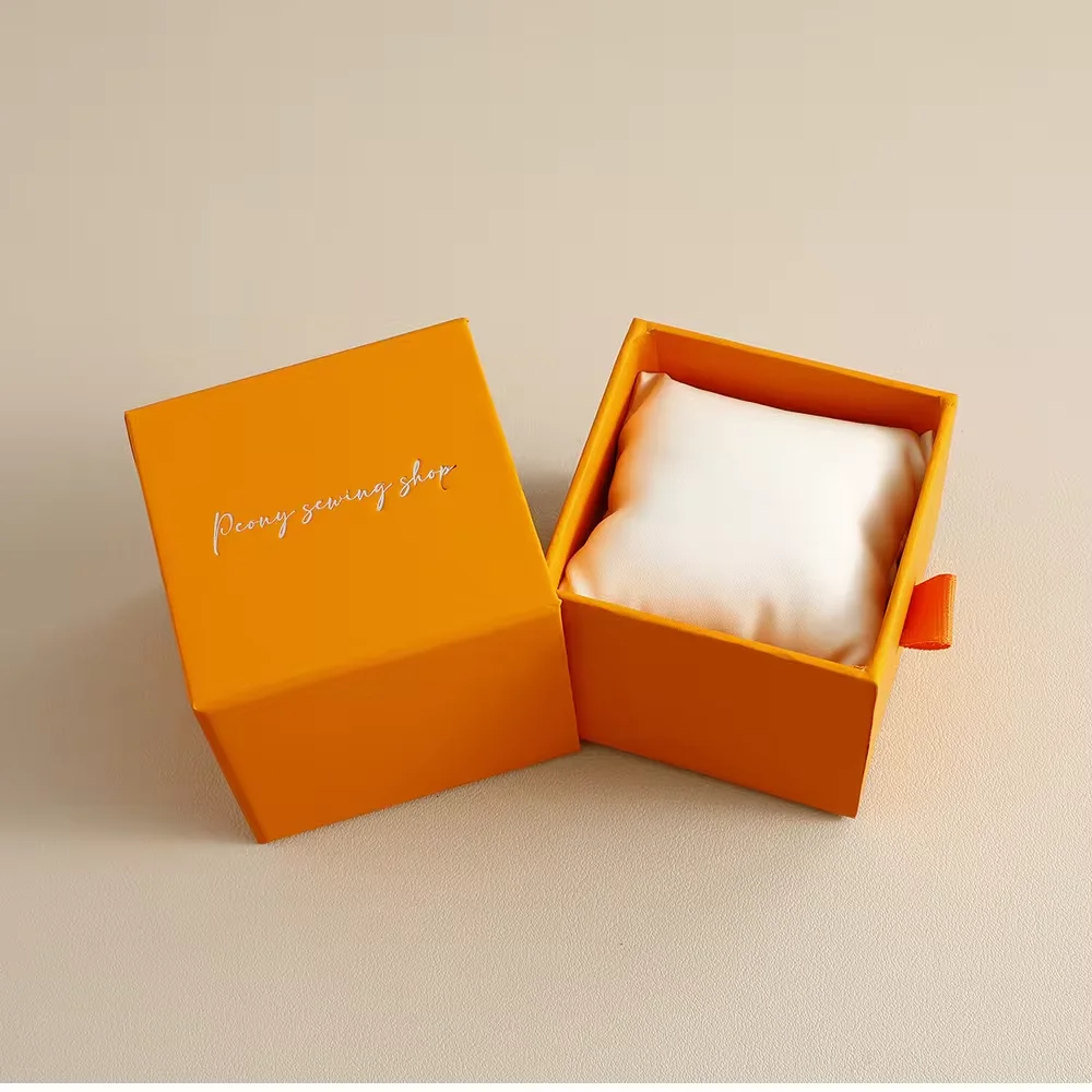 Factory Low MOQ Custom Logo Watch Box Single Display Watch Box With Pillow