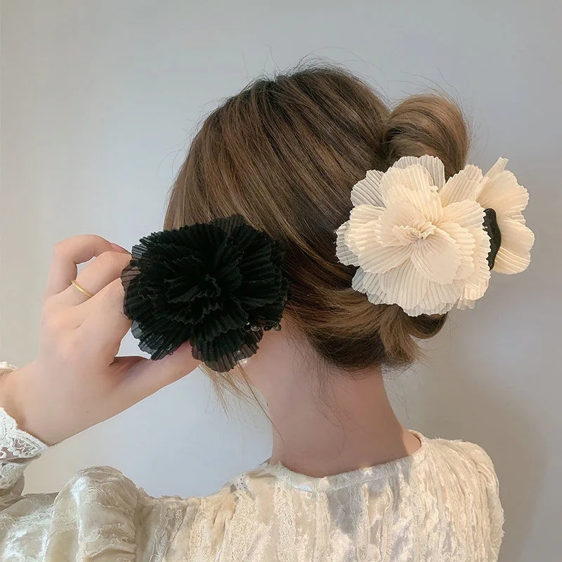 2024 Elegant Wrinkled Ruffle Edge Flower Hair Claws For Women Girls Sweet Corrugated Floral Hair Clips Fashion Hair Accessories