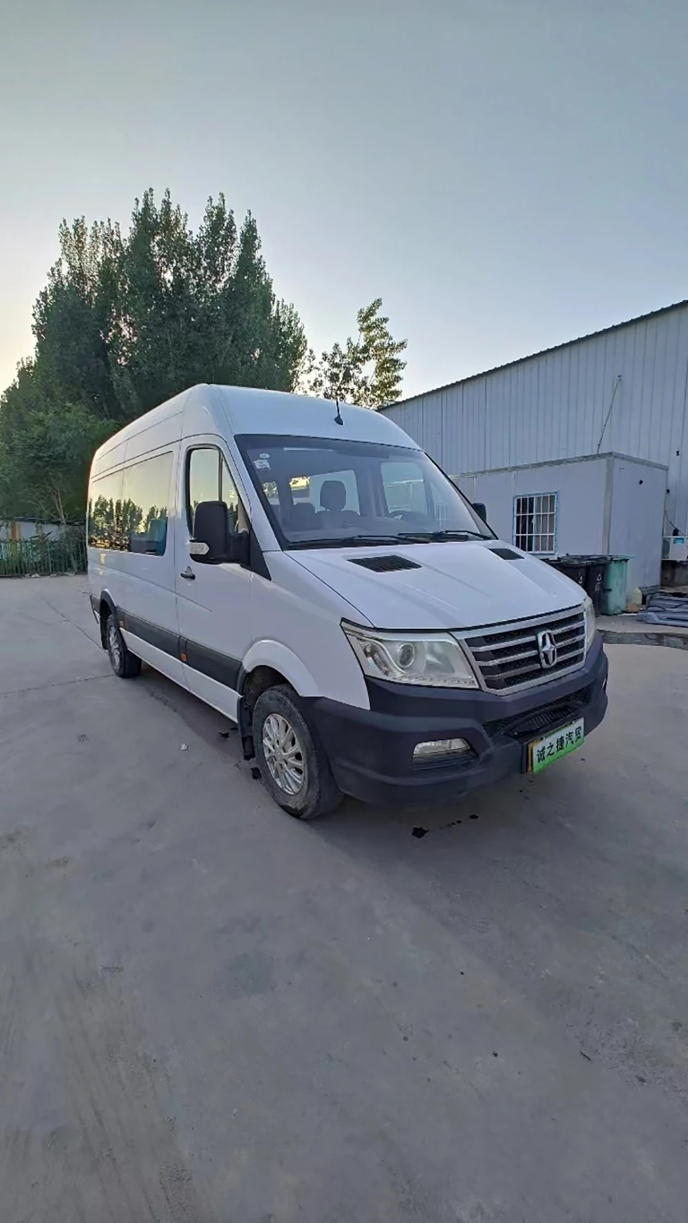 New Design Hot Sale Mini Bus Passenger Car Asia Star 15 Seats  Luxury YBL6600BEV6 Used Coach Electric Bus For Sale