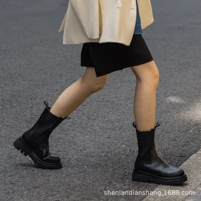 Wholesale mid-calf chelsea round toethick sole genuine leather chelsea boot woman