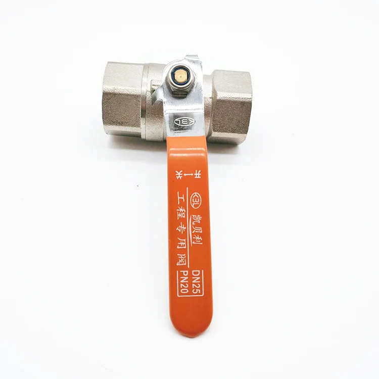 Домашний никелированный встроенный гидравлический 1/2 дюйма односторонний ручной медный шаровой кран с внутренней резьбой и управлением потоком воды