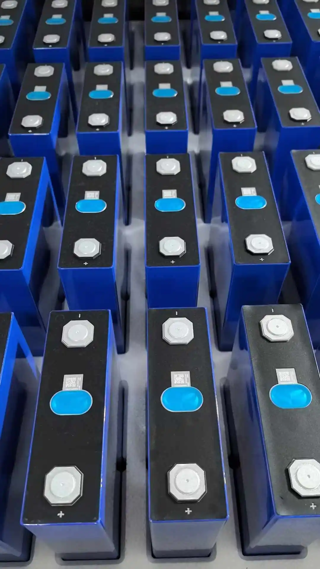 2024 New EV Lifepo4 Rechargeable 3.2V 230Ah A Grade Batteries Lithium Prismatic Cell Solar System Boat RV Lithium Ion 230ah