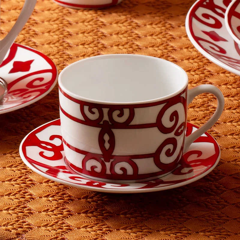 High End Luxury Red lock series Porcelain Coffee Cup And Saucer Tea Cup Ceramic Drinkware Coffee Set For Home Hotel Restaurant
