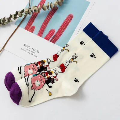 2021 hot selling creative trendy crew wholesale socks logo customize cartoon socks for women