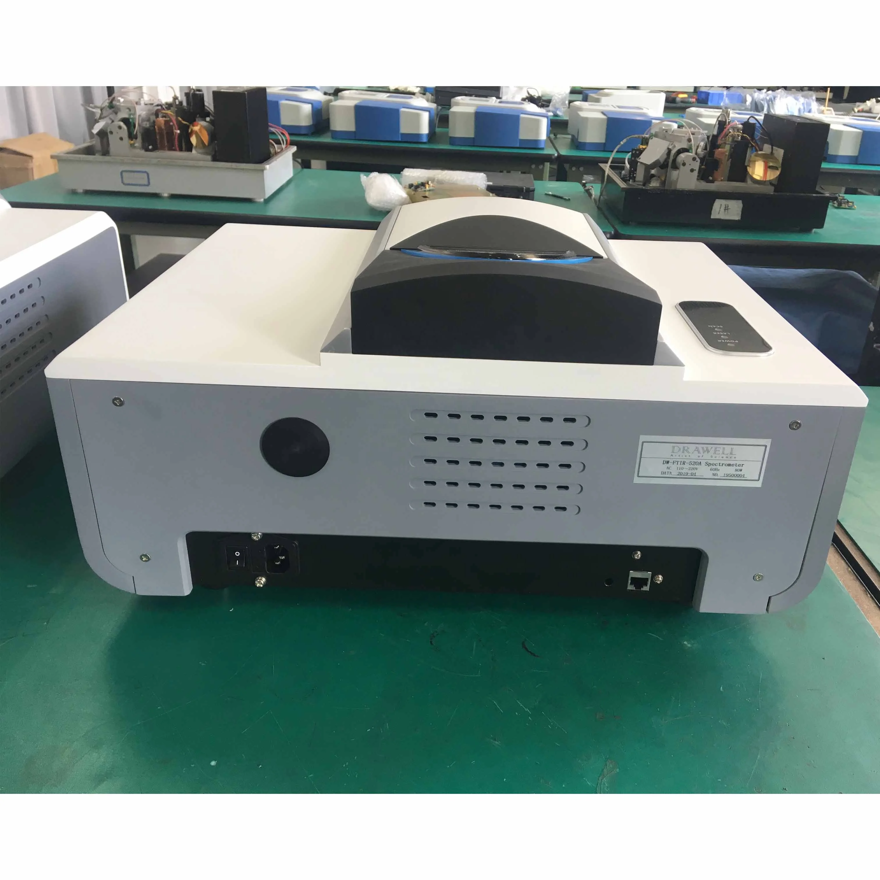  Спектрометр FTIR 530A