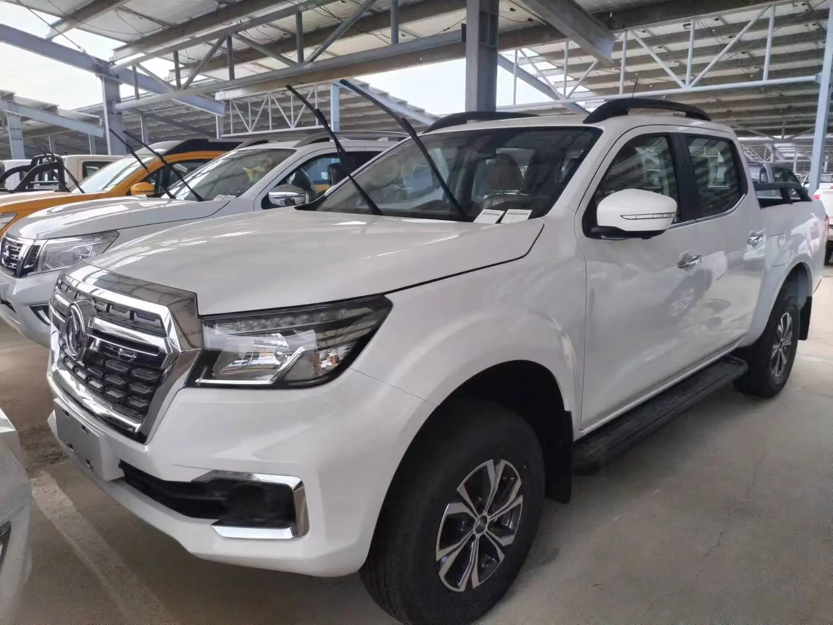 Высококачественный пикап Dongfeng 4x4 4WD автоматическая передача 8AT с двойной кабиной для продажи
