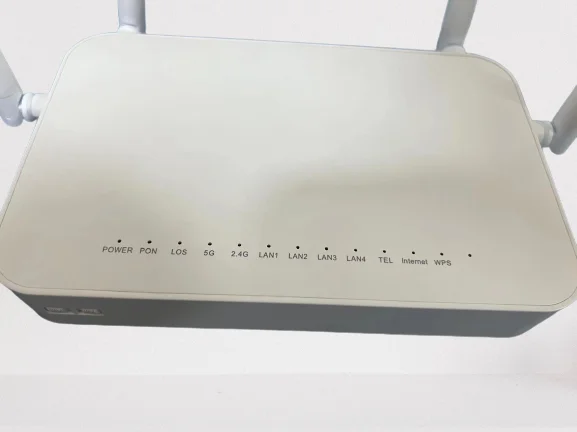 XPON GPON ONT With Cheap Price PT939G  New 4GE+WIFI 2.4G&5.8G GPON ONT 5g Dual Band