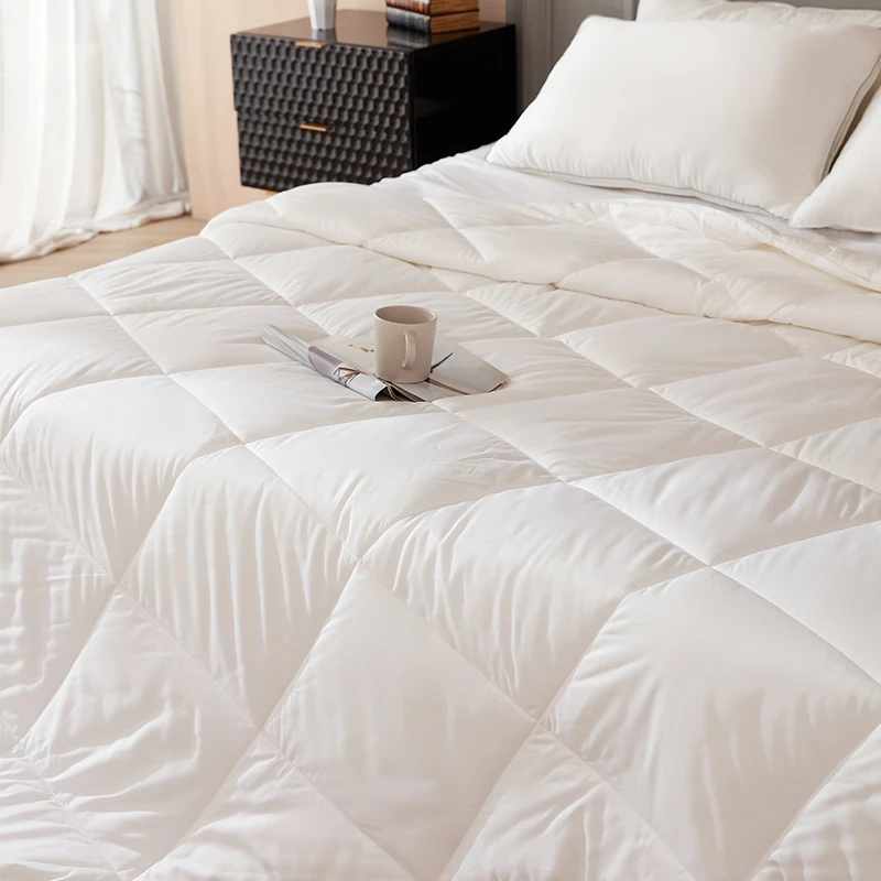 All-Season Luxury Solid Color Superior Breathability Breathable Clean 300 Tc Organic Cotton Silk Duvet Filling King Size