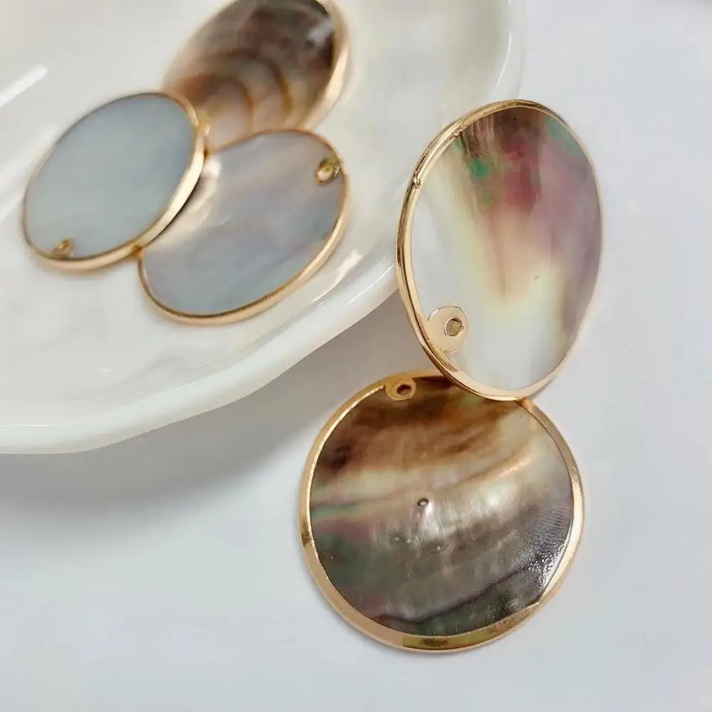 Gold-plated edging decorative shell pendant jewelry black shell necklace pendants