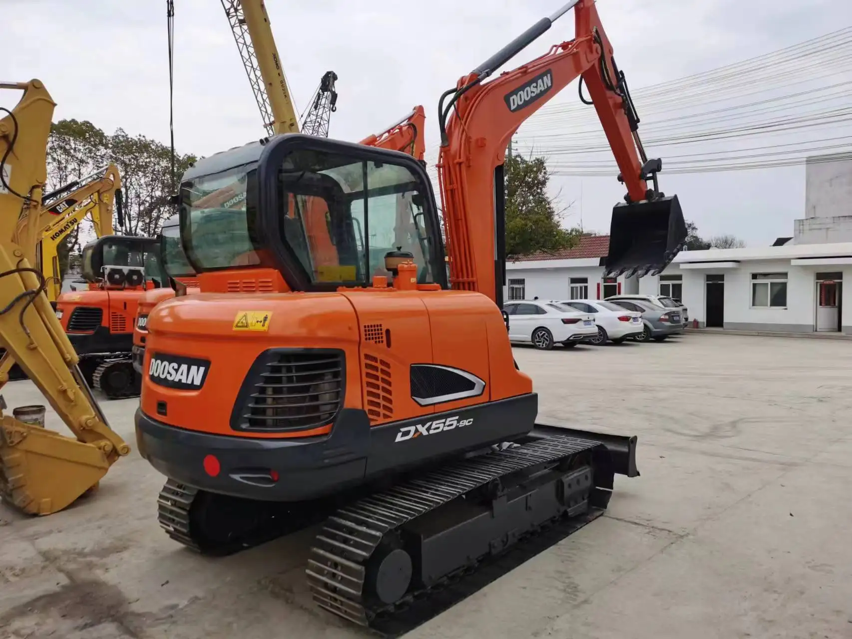 Factory price used Doosan DX55 DX60 DX140 DX225 Nice condition low price construction works crawler digger excavator DX55-9