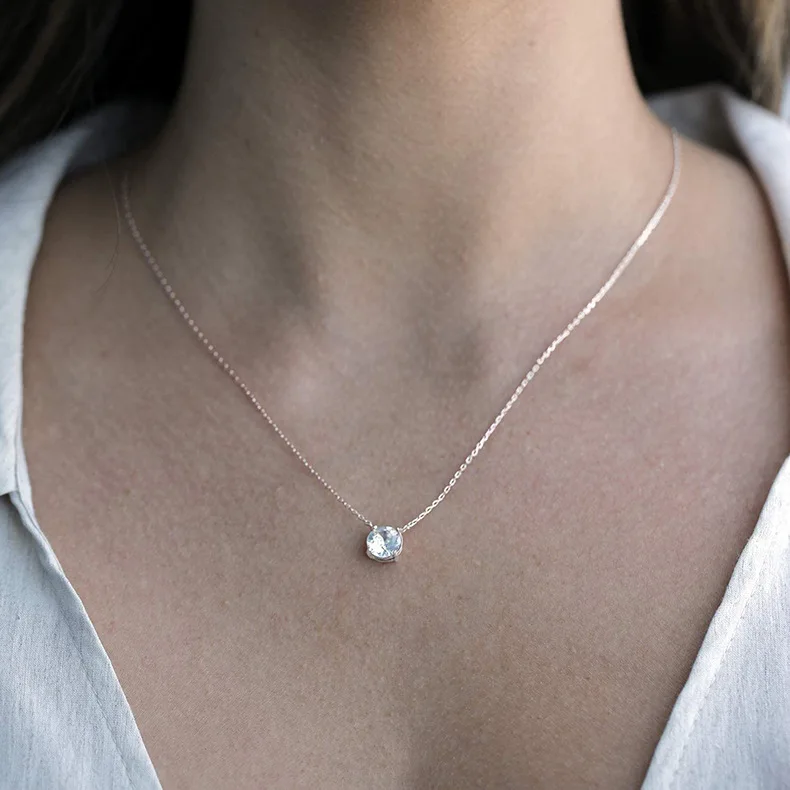 18K Gold Plated Simple Fresh Style 2 Carat Diamond Sim Pendant Necklace Four Claws High Carbon Classic Collarbone Chain