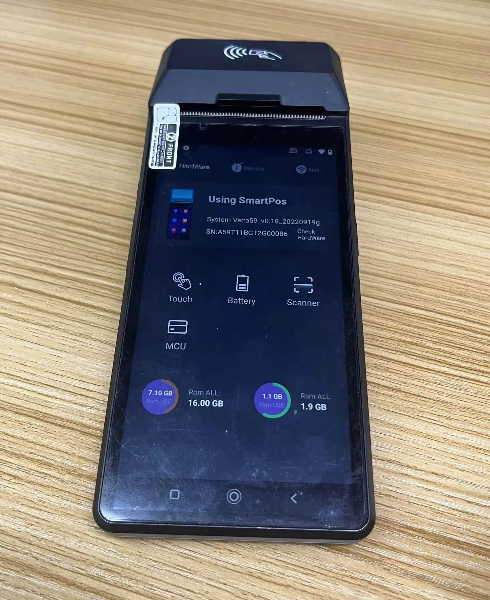 Slim and fashion handheld pos terminal with android os pos device