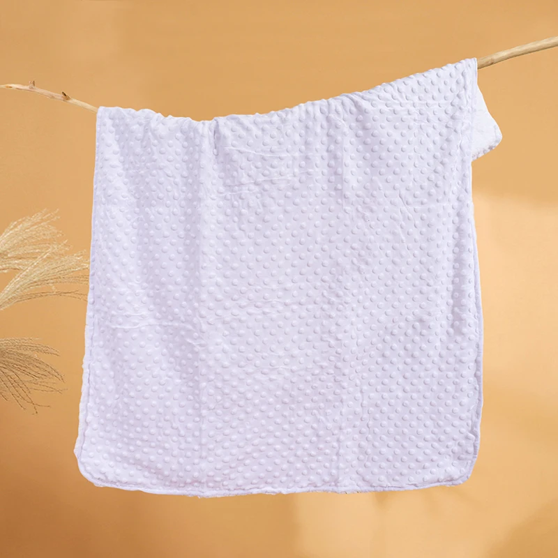 Wholesale Custom Super Soft Warm Fleece Baby Blankets Nursery Minky Dot Blankets for Newborns  Blankets for winter