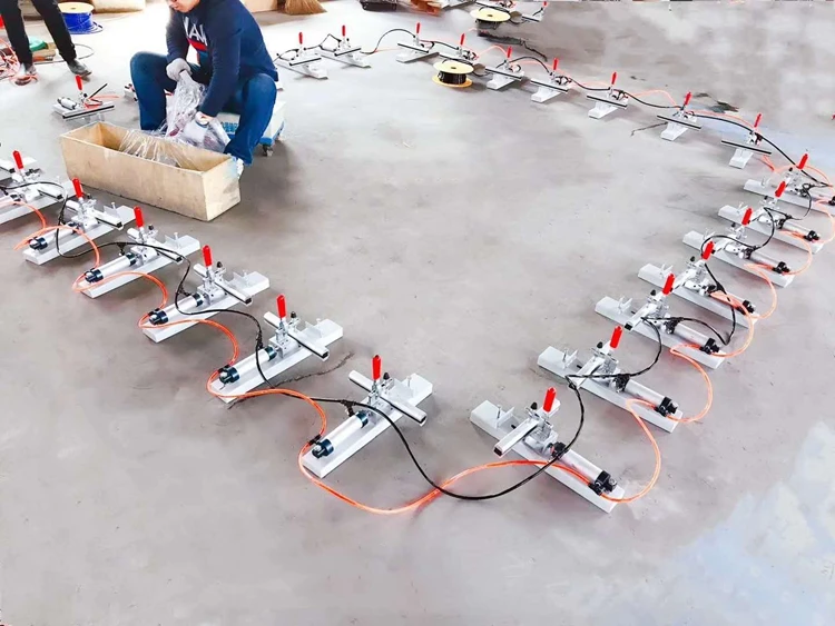 Pneumatic silk mesh screen manual stretcher stretching head