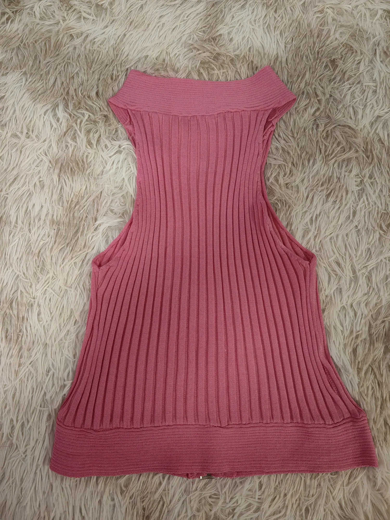 Hot girl hanging neck suspender vest female summer western K-pop chic design short slim tank top camisole