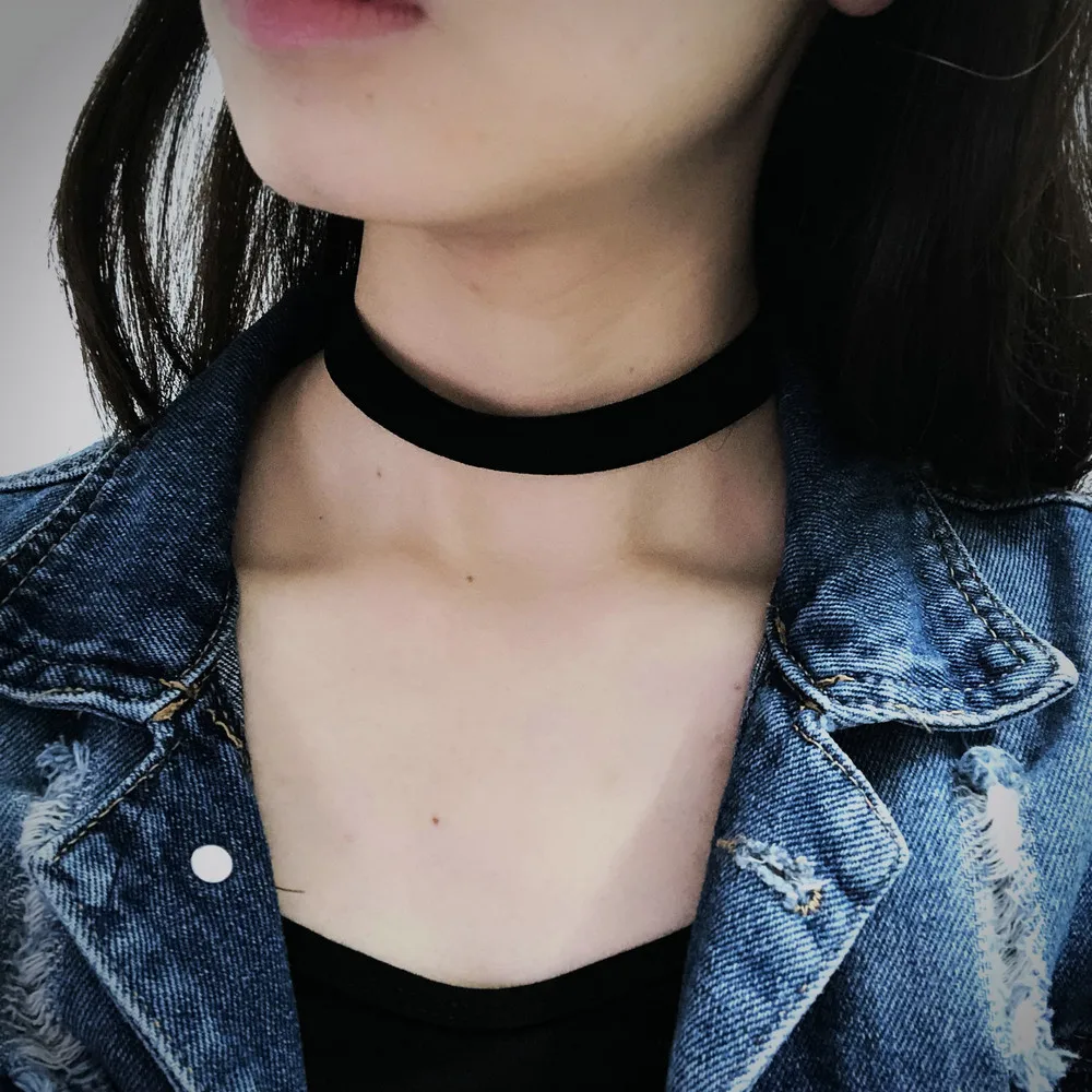 Gothic Velvet Chocker Collar Necklace For Women Velvet Cresecent Pendant Necklaces Silver Color Occult Dark Jewelry
